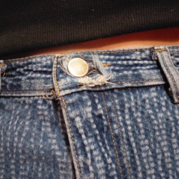 Made in Canada. 90's Ziggy! Sports Wear pocketless, high-waist skinny jeans - Picture 7 of 15